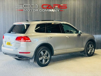 Used Volkswagen Touareg 2011 for sale - 76148245: Photo 2