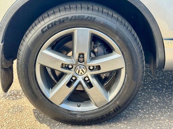 Used Volkswagen Touareg 2011 for sale - 76148245: Photo 90