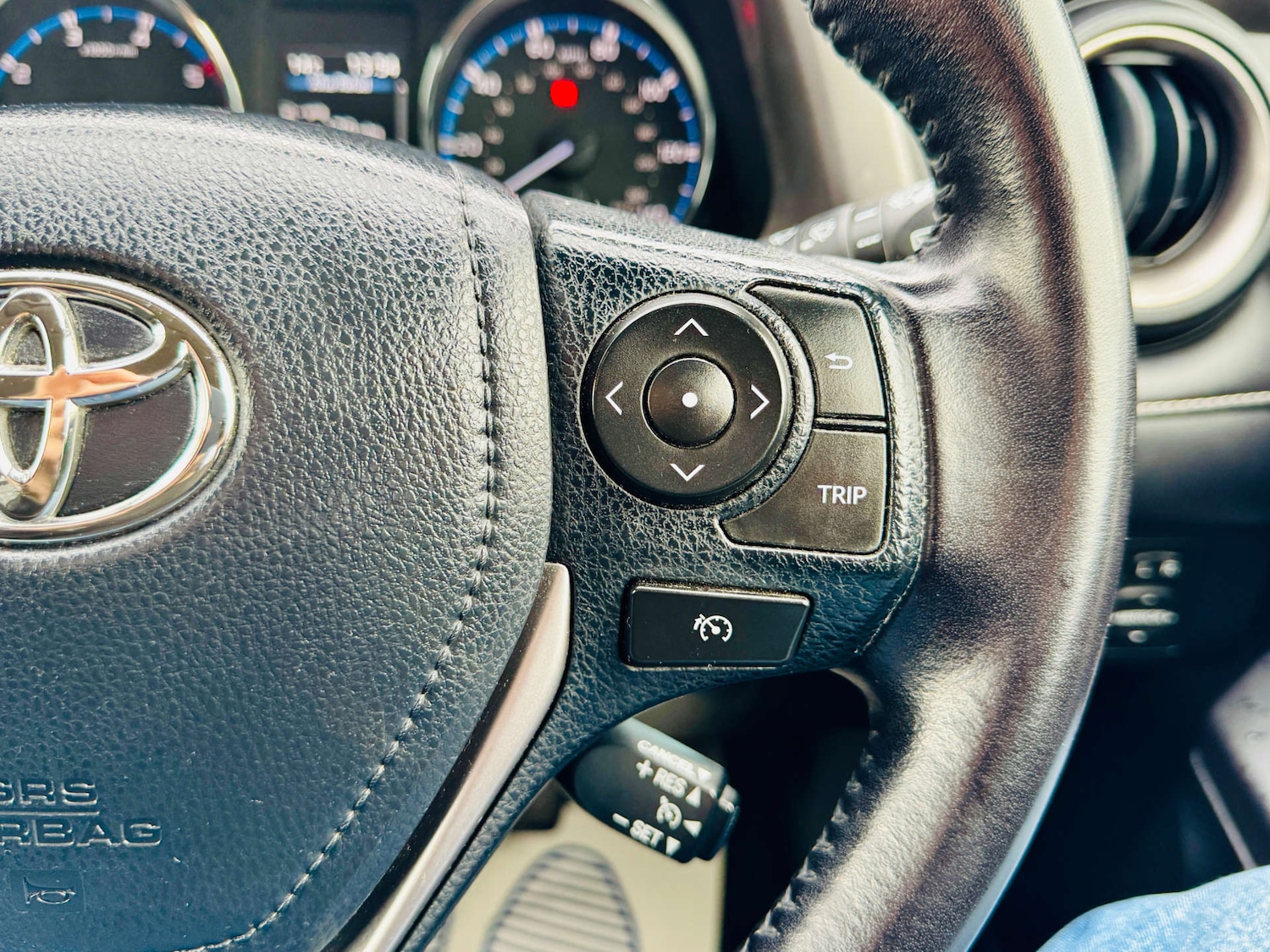 Used Toyota RAV4 2016 for sale - 77003480: Photo 16