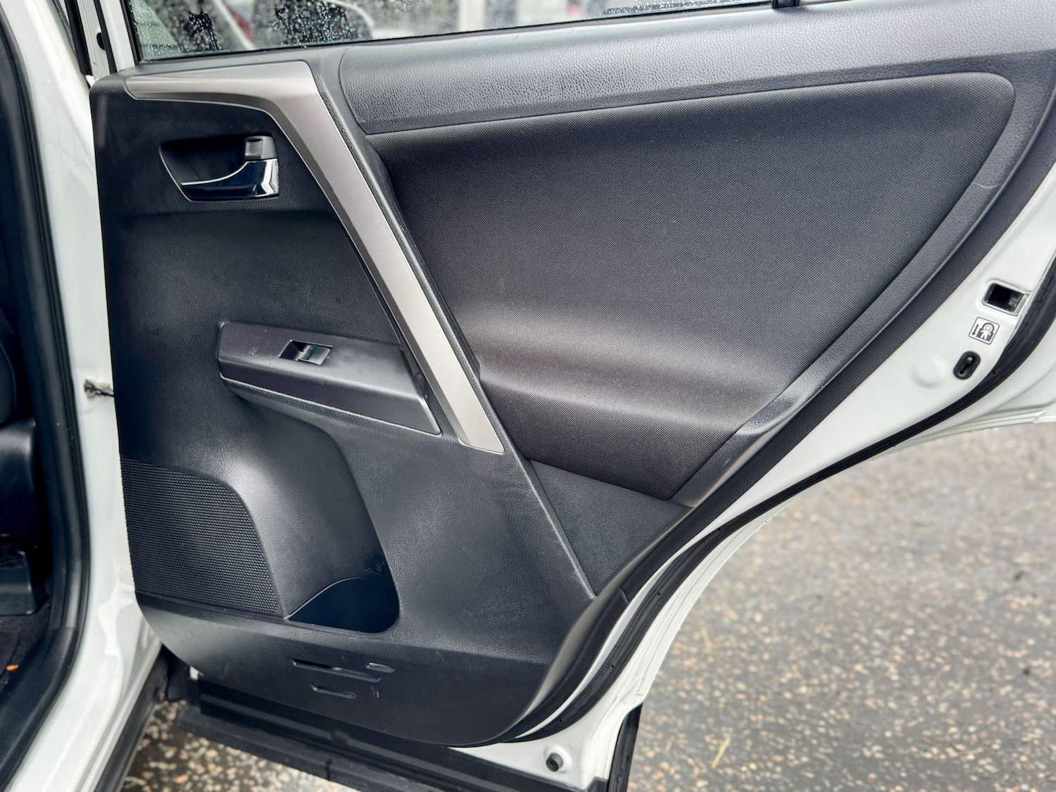 Used Toyota RAV4 2016 for sale - 77003480: Photo 70