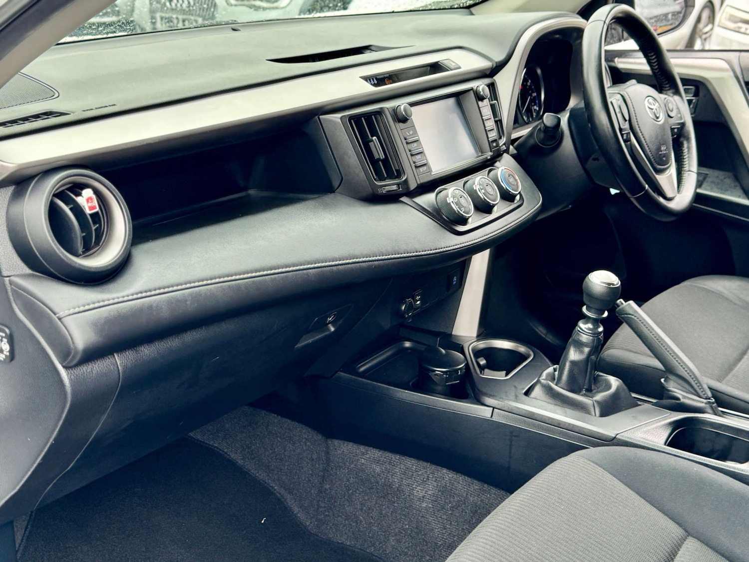 Used Toyota RAV4 2016 for sale - 77003480: Photo 8