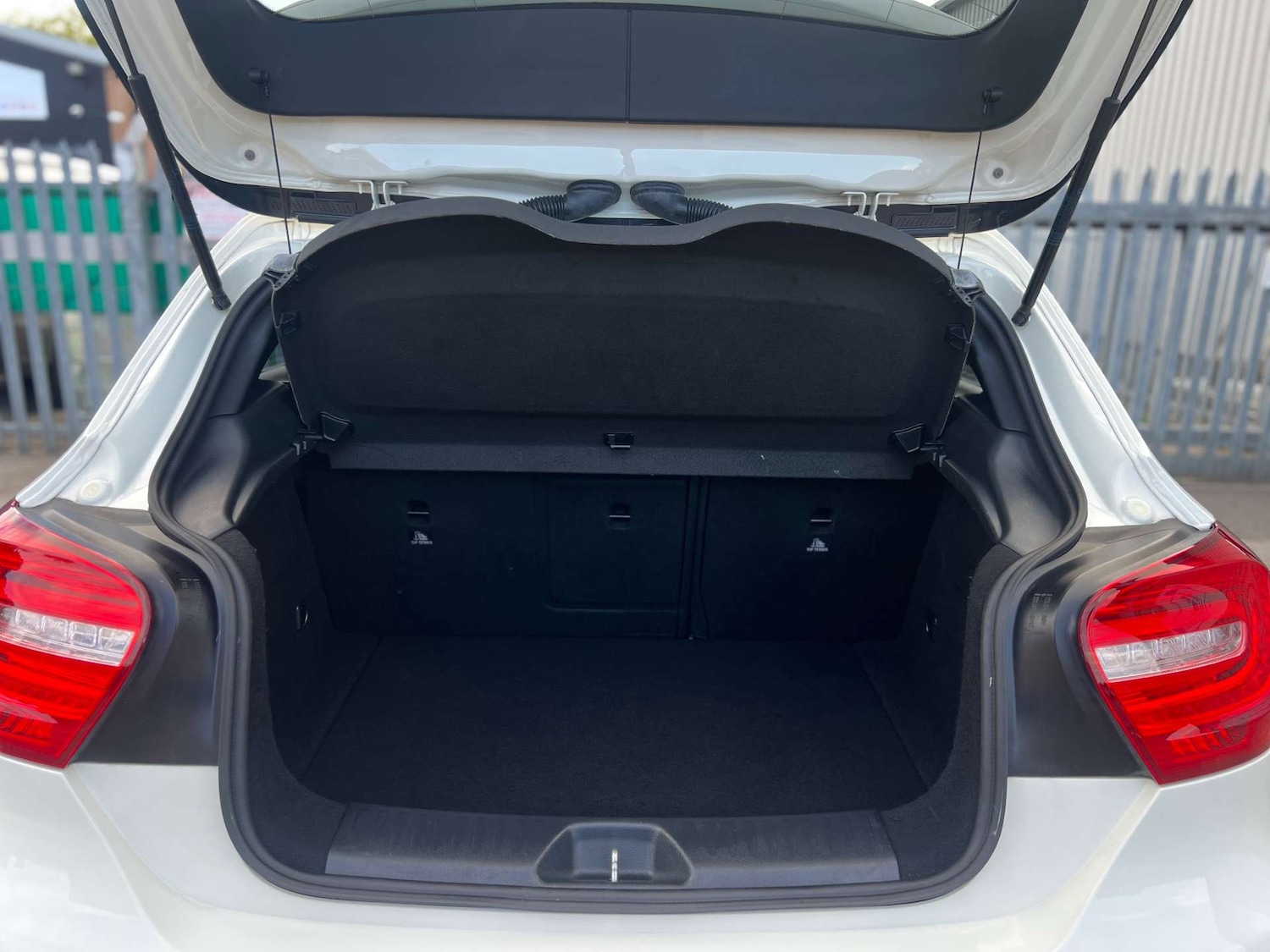 Used Mercedes-Benz A-Class 2015 for sale - 76591209: Photo 38