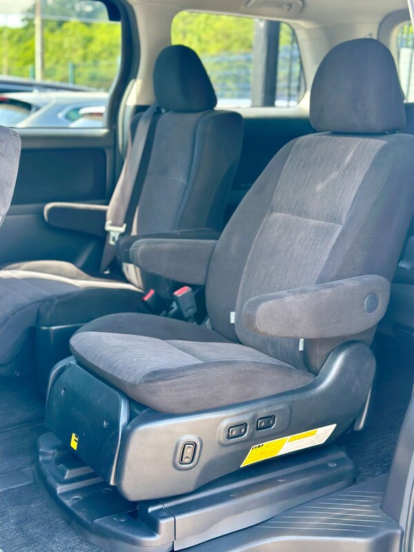 Used Toyota Vellfire 2012 for sale - 75035075: Photo 17