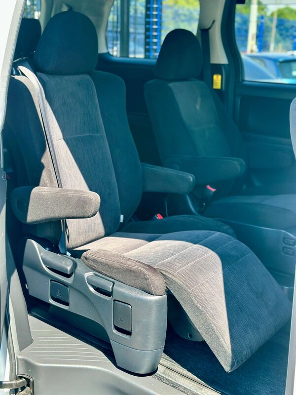 Used Toyota Vellfire 2012 for sale - 75035075: Photo 55