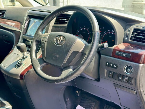 Used Toyota Vellfire 2012 for sale - 75035075: Photo 6