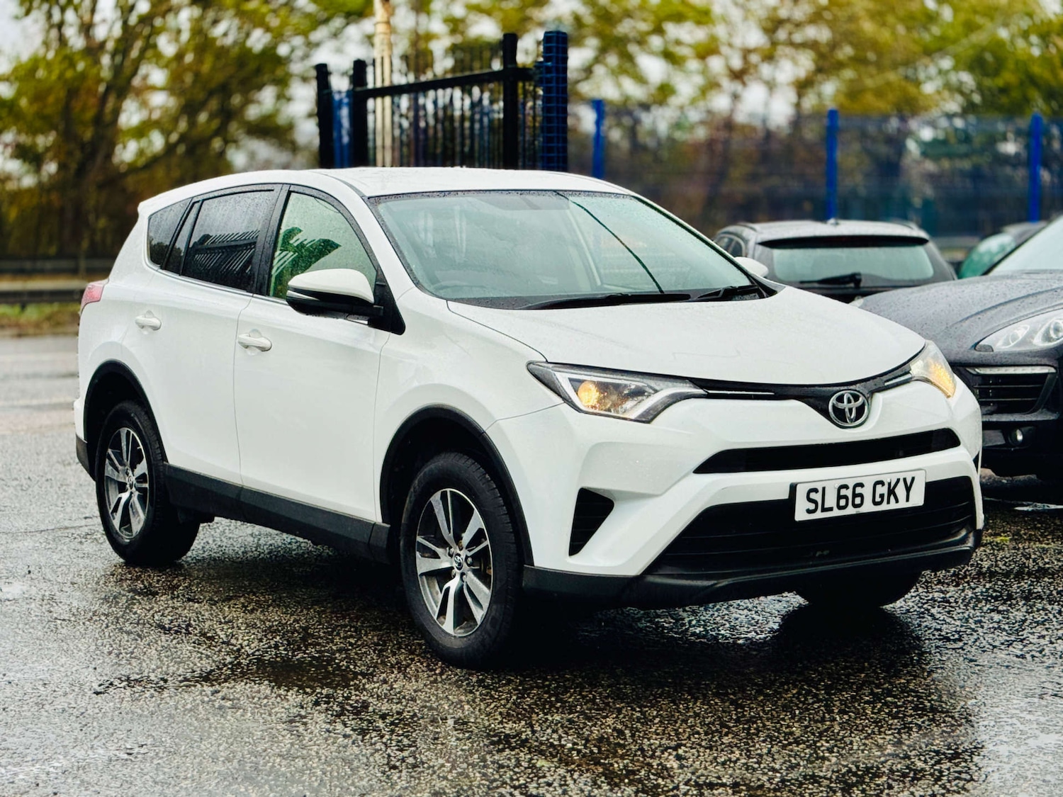 Used Toyota RAV4 2016 for sale - 76311235: Photo 26