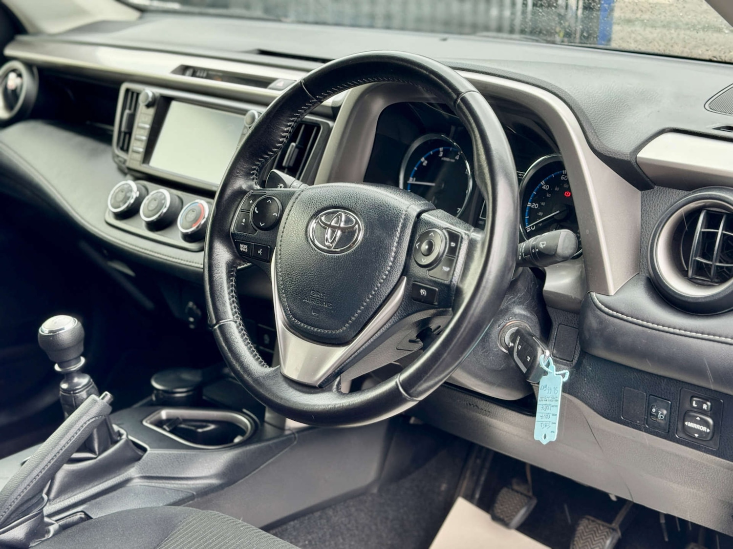 Used Toyota RAV4 2016 for sale - 76311235: Photo 5