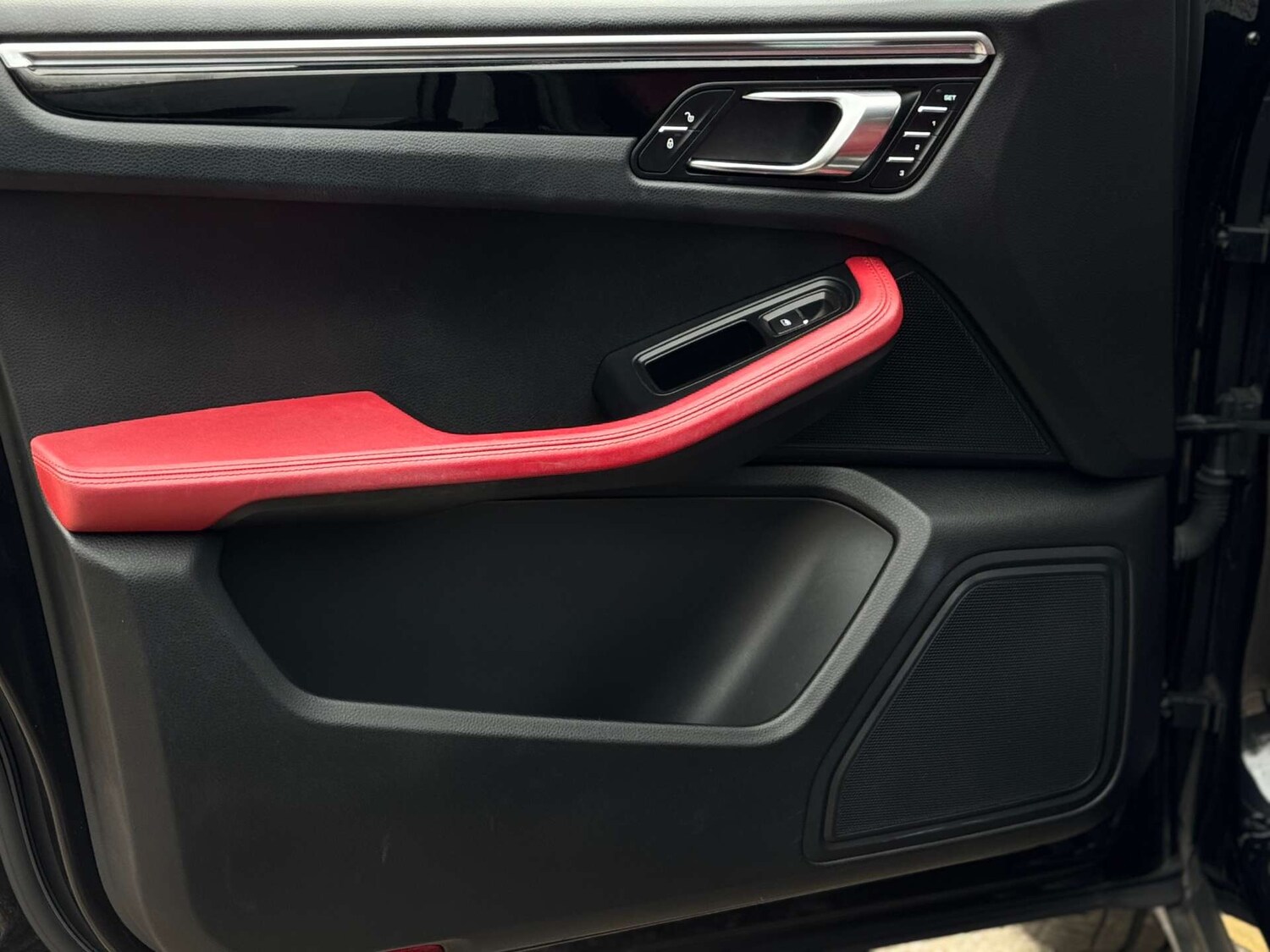 Used Porsche Macan 2024 for sale - 78117657: Photo 81