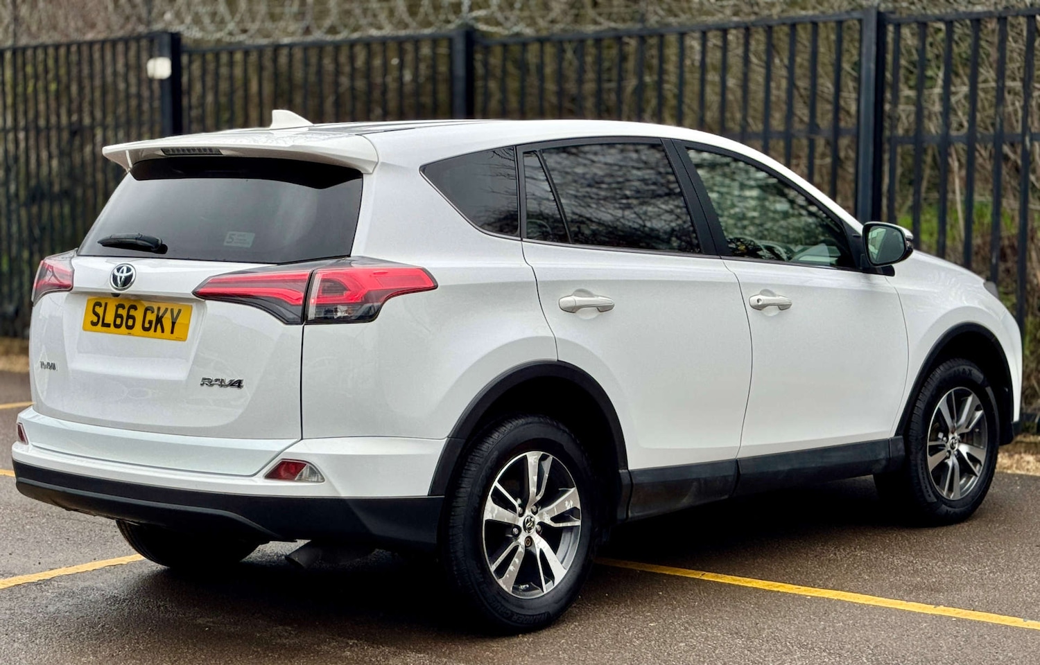 Used Toyota RAV4 2016 for sale - 77562433: Photo 39