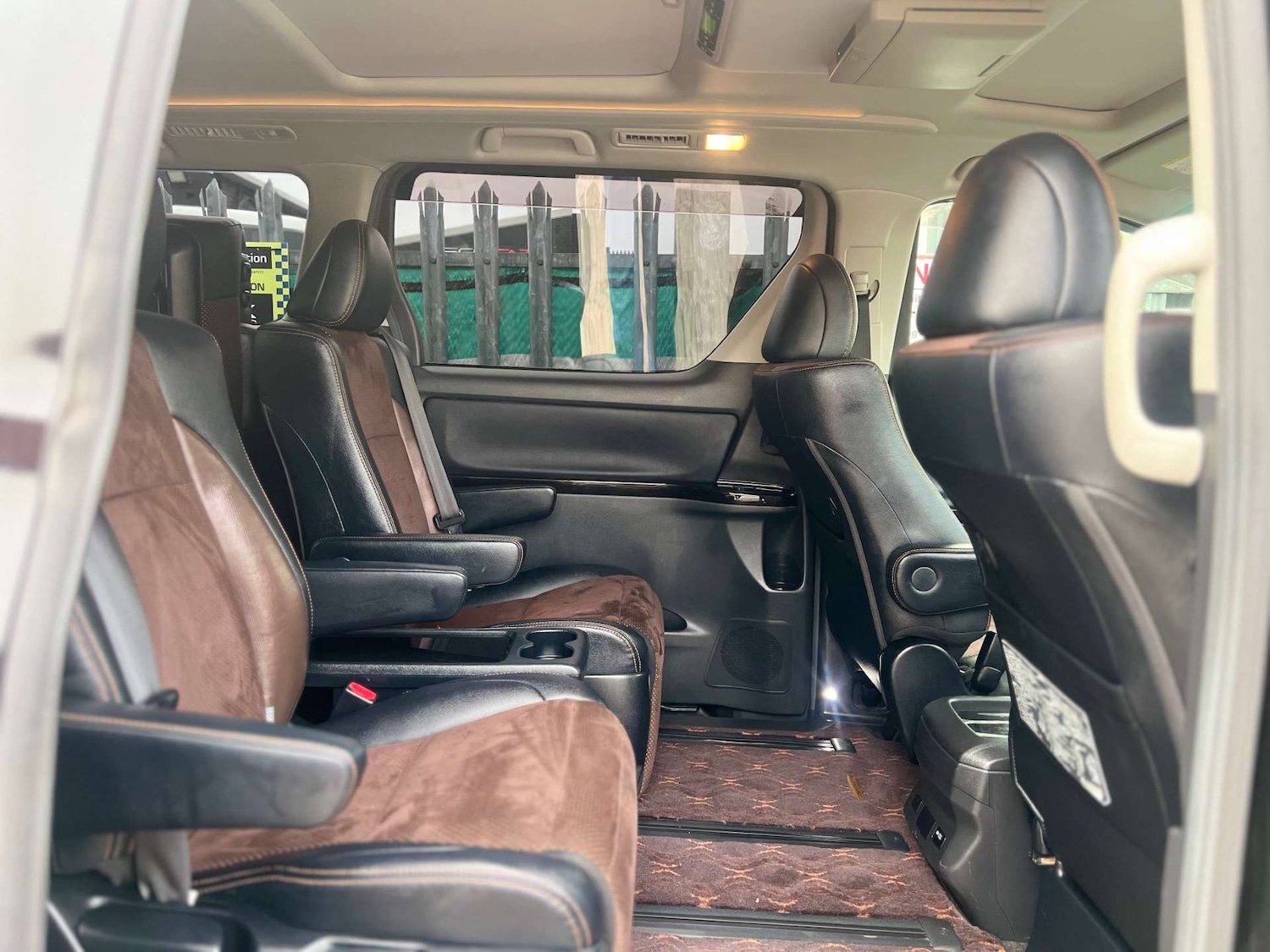Used Toyota Alphard 2025 for sale - 77022598: Photo 25