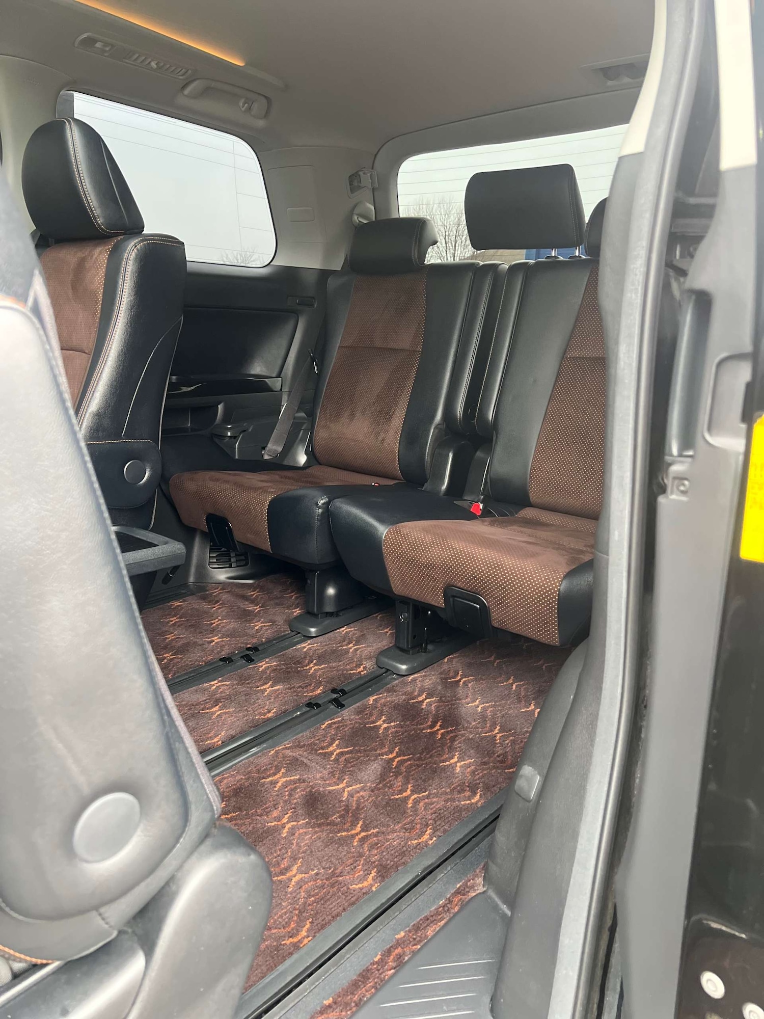 Used Toyota Alphard 2025 for sale - 77022598: Photo 38