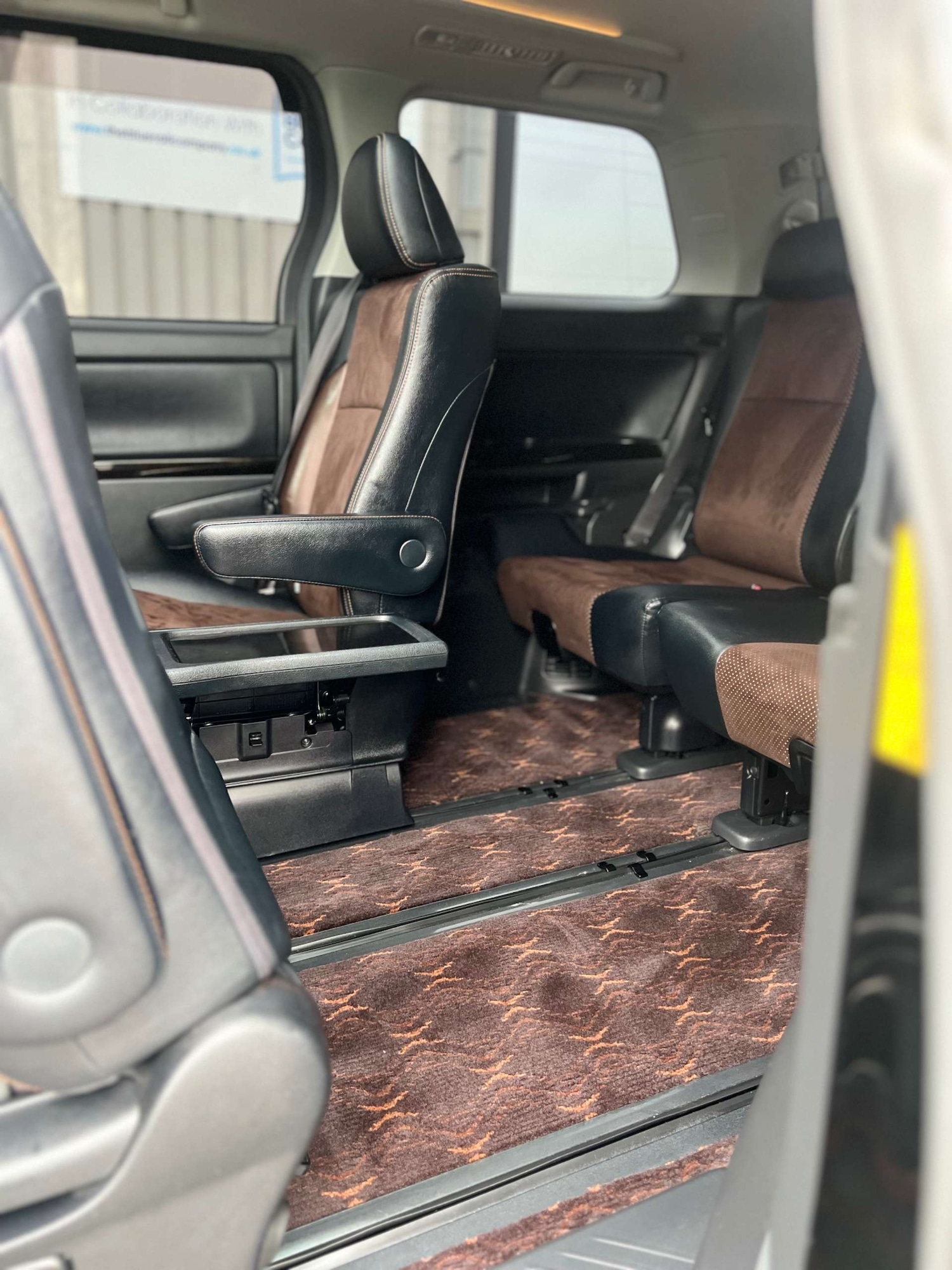 Used Toyota Alphard 2025 for sale - 77022598: Photo 39