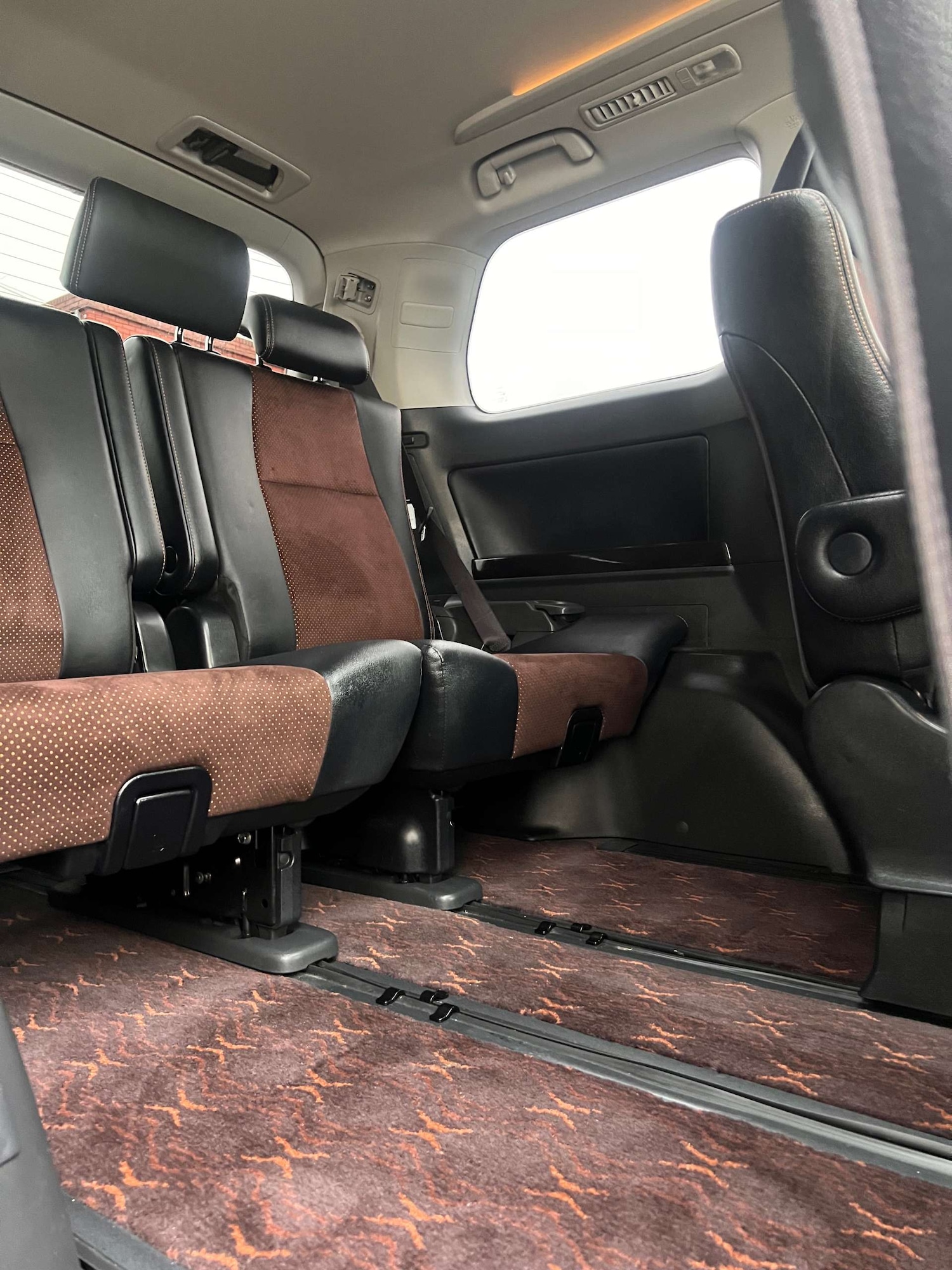 Used Toyota Alphard 2025 for sale - 77022598: Photo 54