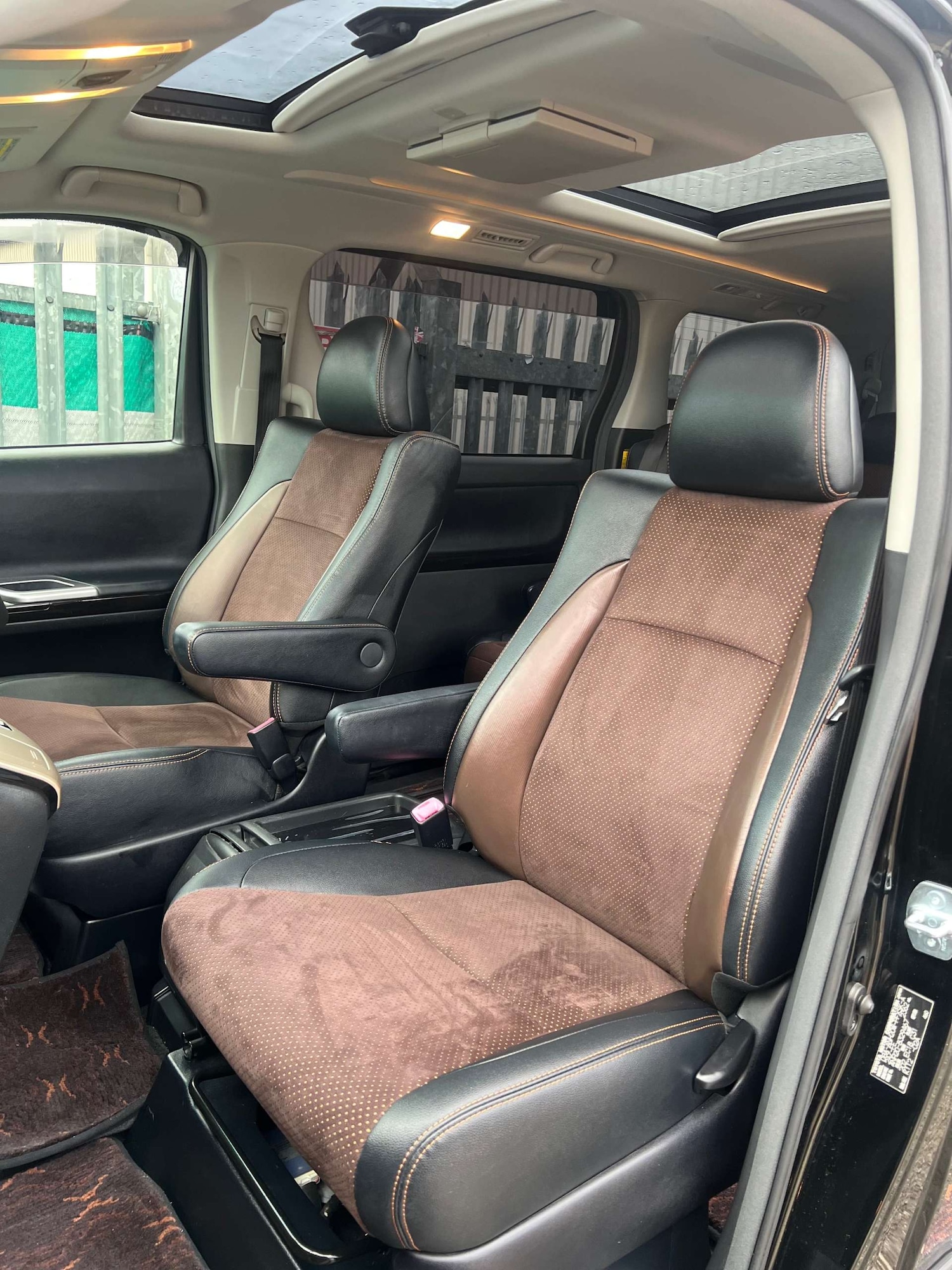 Used Toyota Alphard 2025 for sale - 77022598: Photo 58