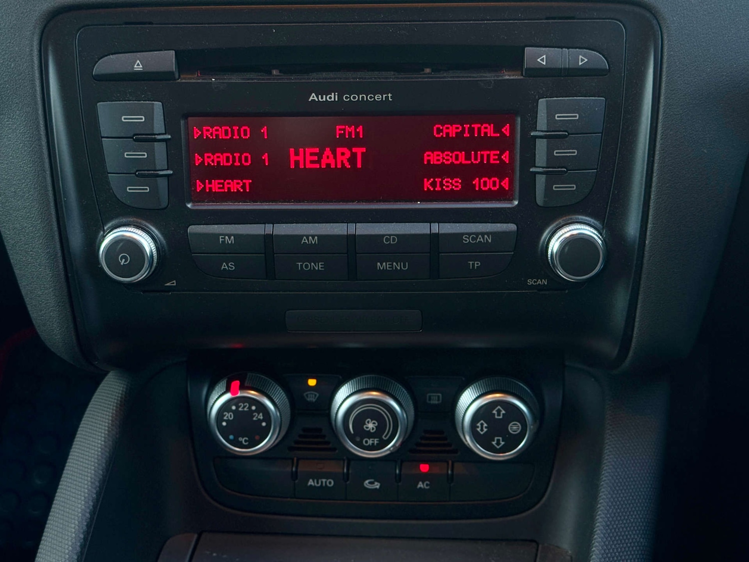 Used Audi TT 2010 for sale - 77028304: Photo 17