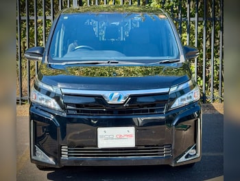 Used Toyota Voxy 2020 for sale - 79512220: Photo
