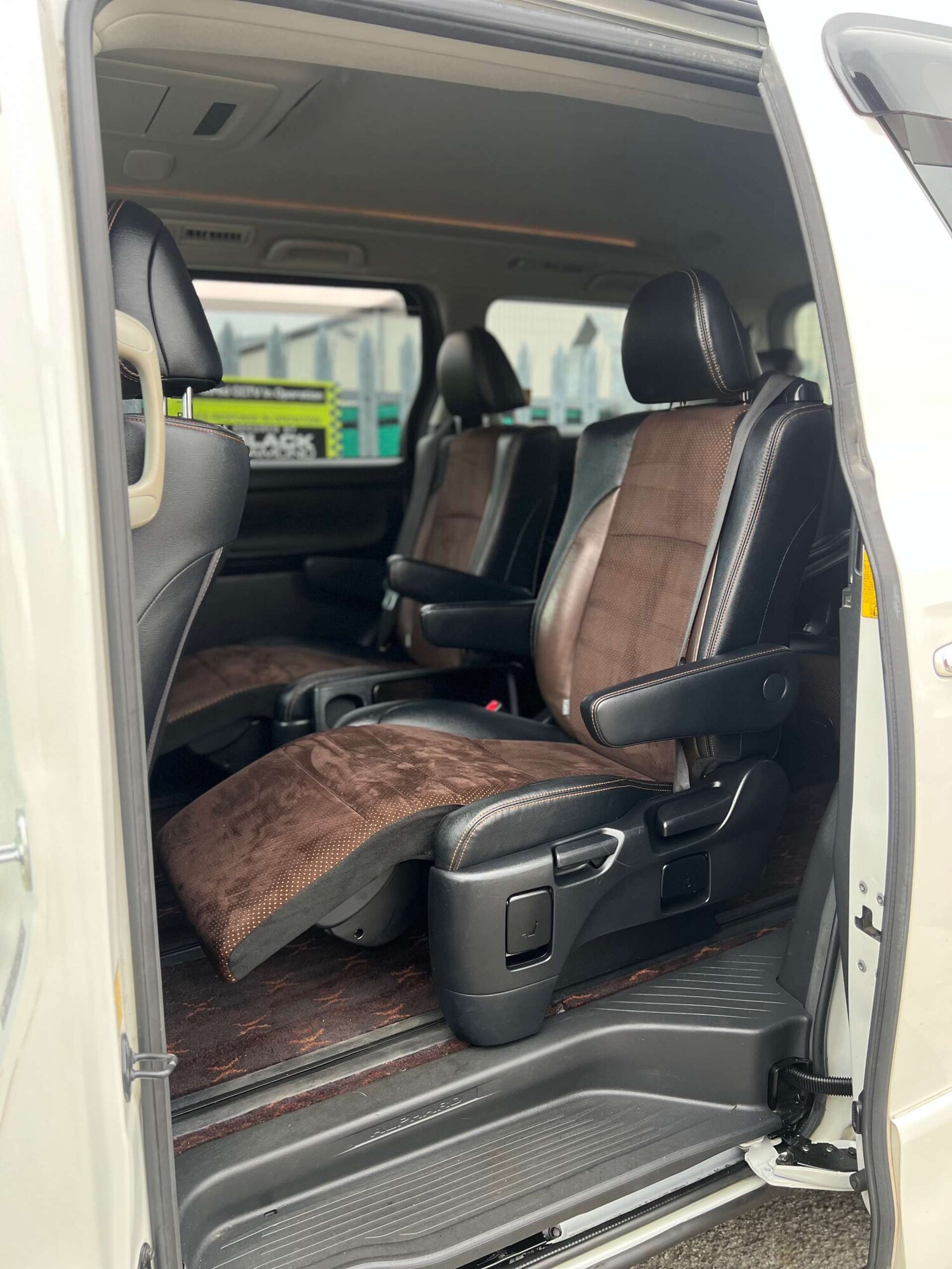 Used Toyota Alphard 2014 for sale - 77888827: Photo 15