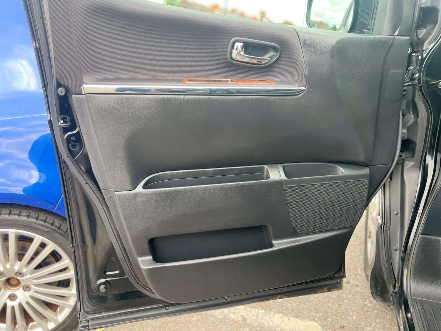 Used Nissan Elgrand 2008 for sale - 77118047: Photo 24