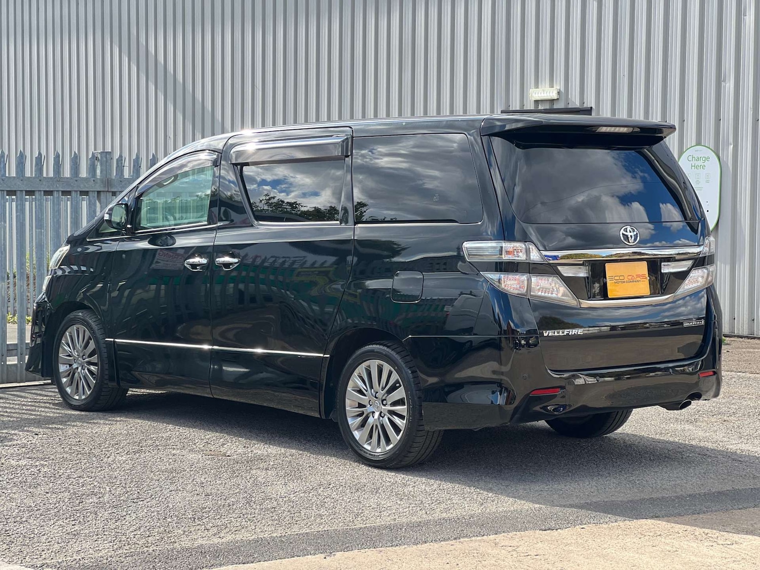 Used Toyota Vellfire 2014 for sale - 76313303: Photo 13