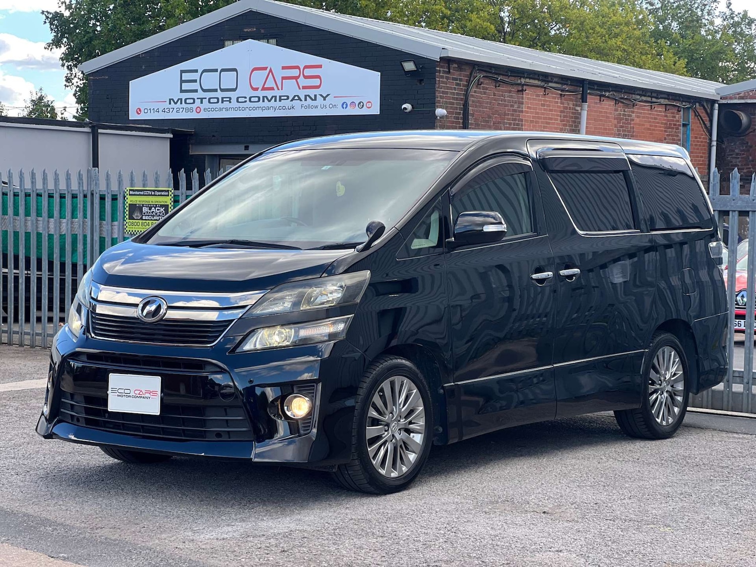 Used Toyota Vellfire 2014 for sale - 76313303: Photo 14