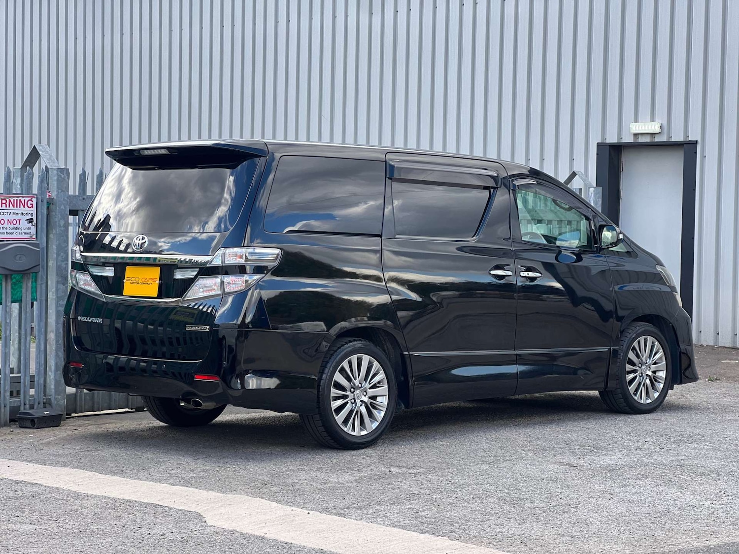 Used Toyota Vellfire 2014 for sale - 76313303: Photo 20