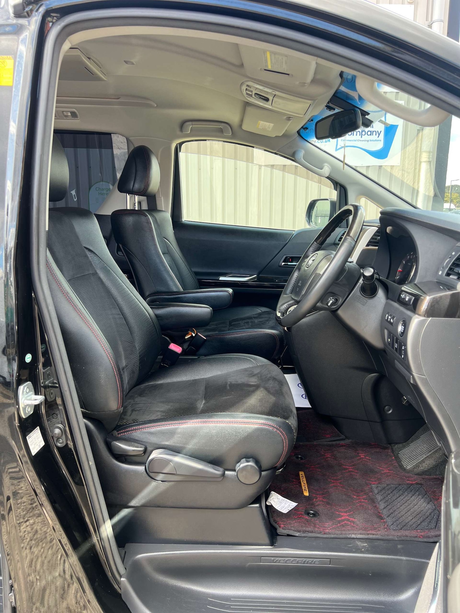 Used Toyota Vellfire 2014 for sale - 76313303: Photo 23