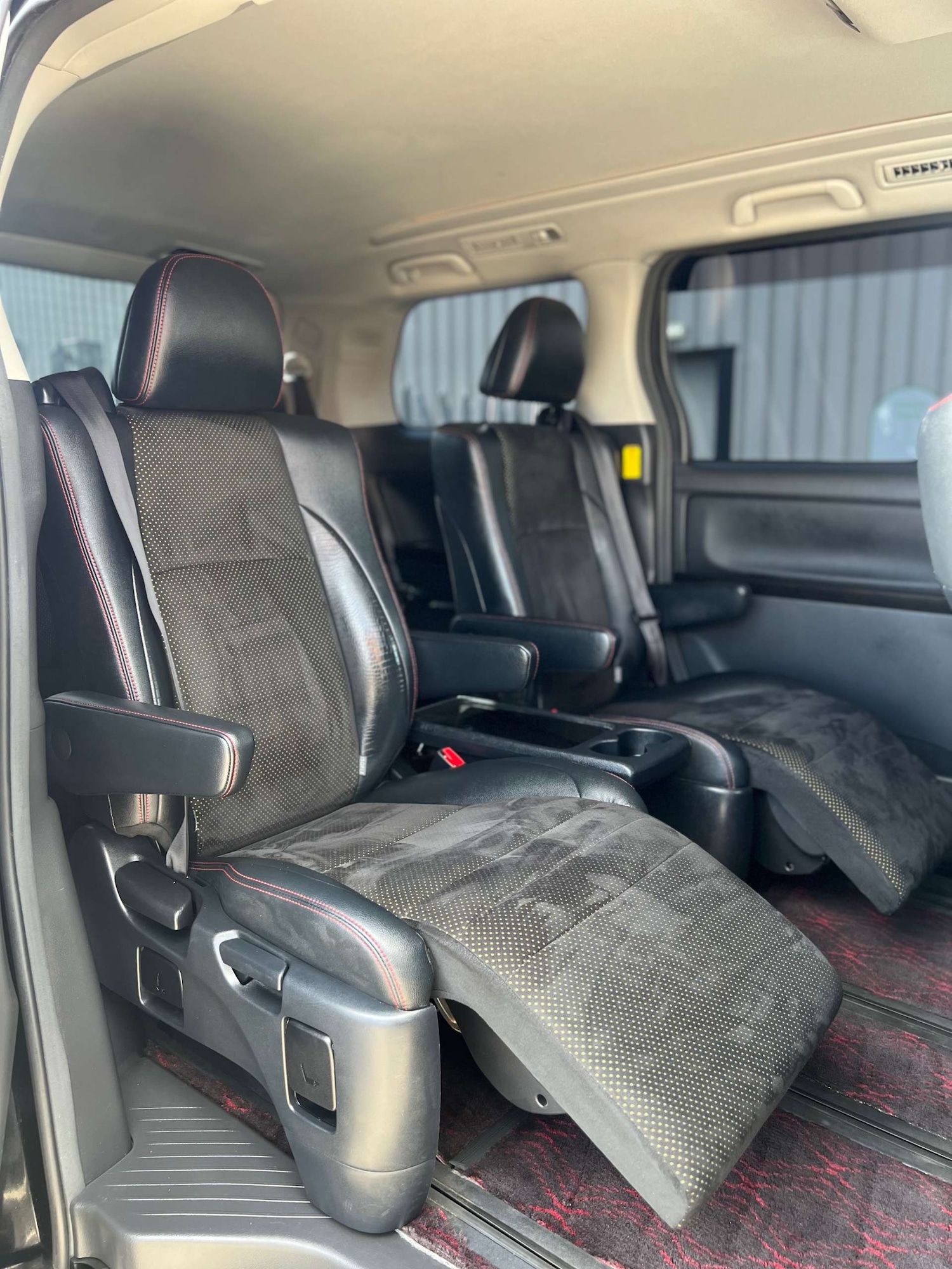 Used Toyota Vellfire 2014 for sale - 76313303: Photo 25