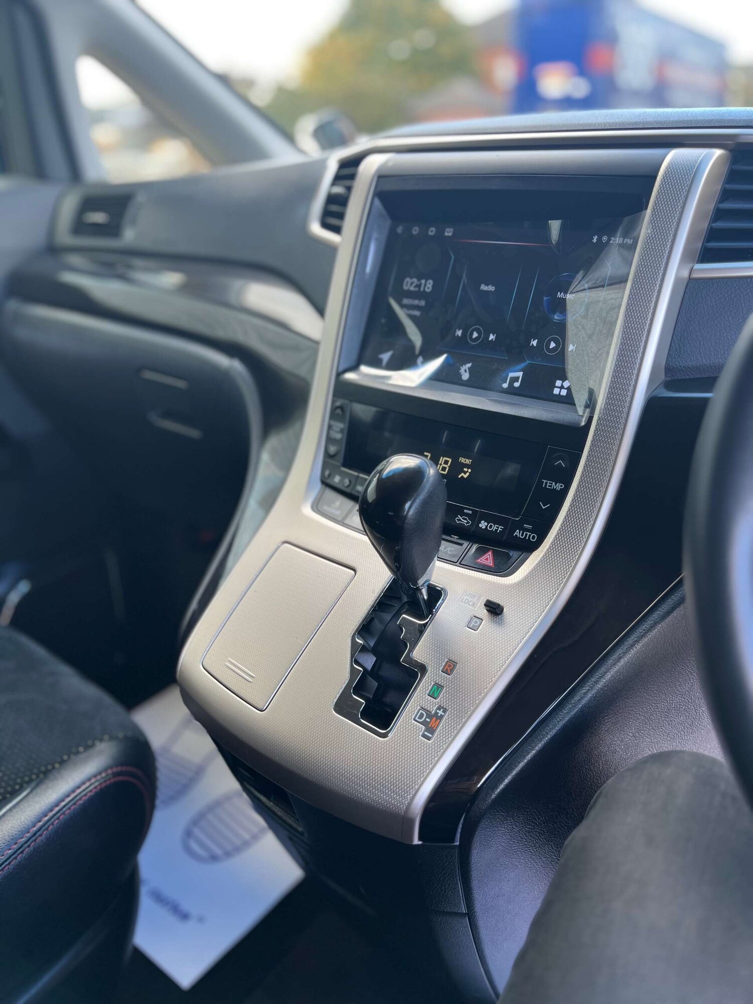 Used Toyota Vellfire 2014 for sale - 76313303: Photo 30