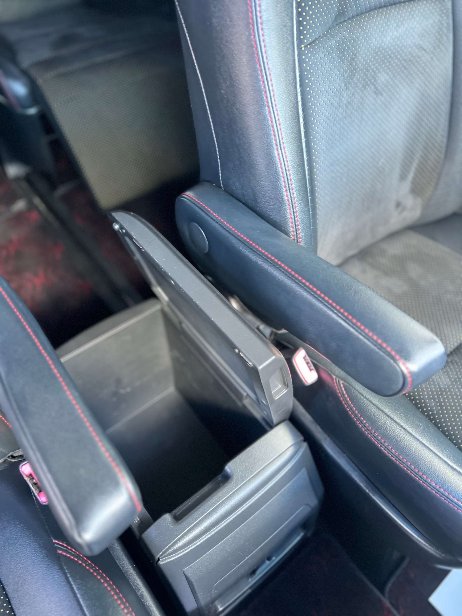 Used Toyota Vellfire 2014 for sale - 76313303: Photo 35