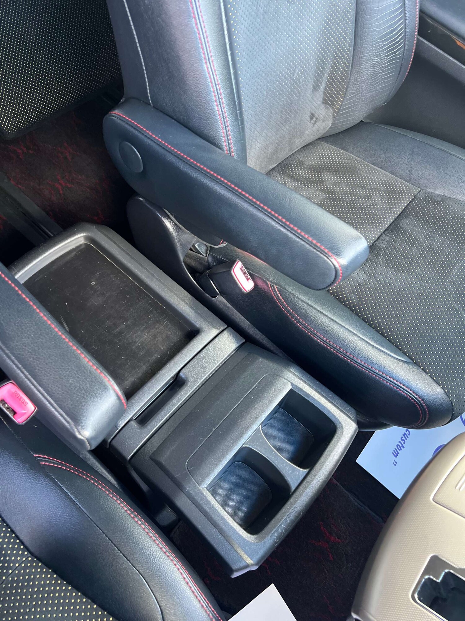 Used Toyota Vellfire 2014 for sale - 76313303: Photo 45