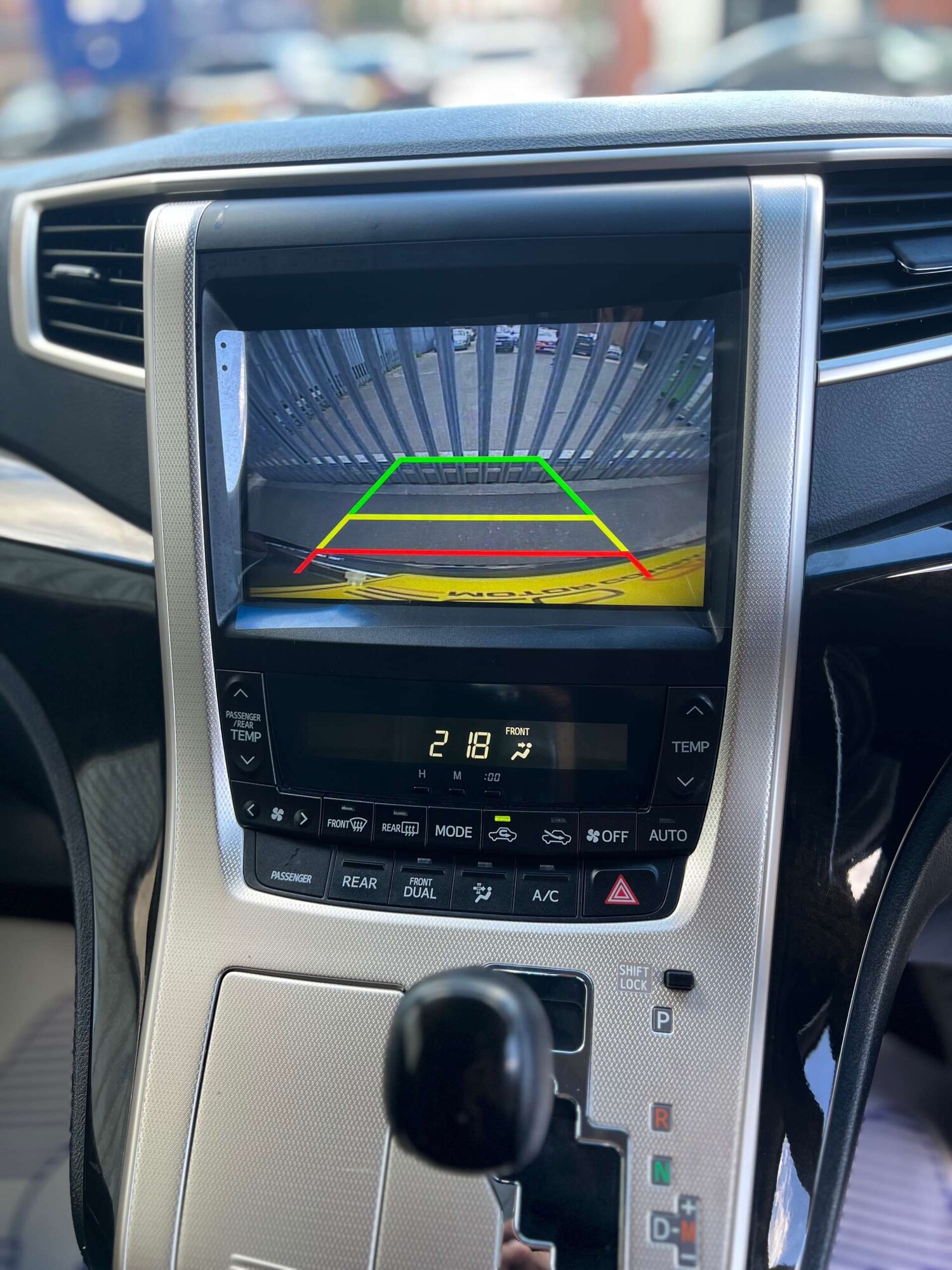 Used Toyota Vellfire 2014 for sale - 76313303: Photo 53