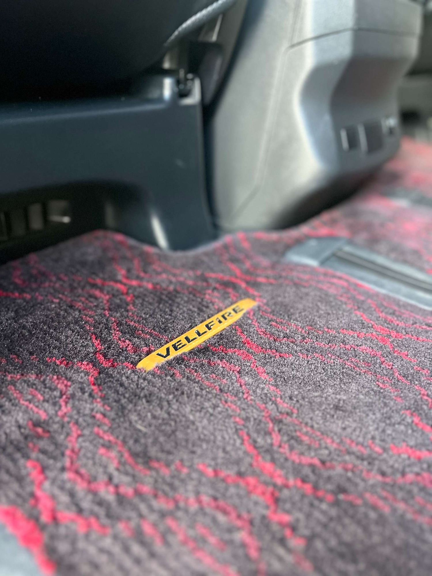 Used Toyota Vellfire 2014 for sale - 76313303: Photo 56