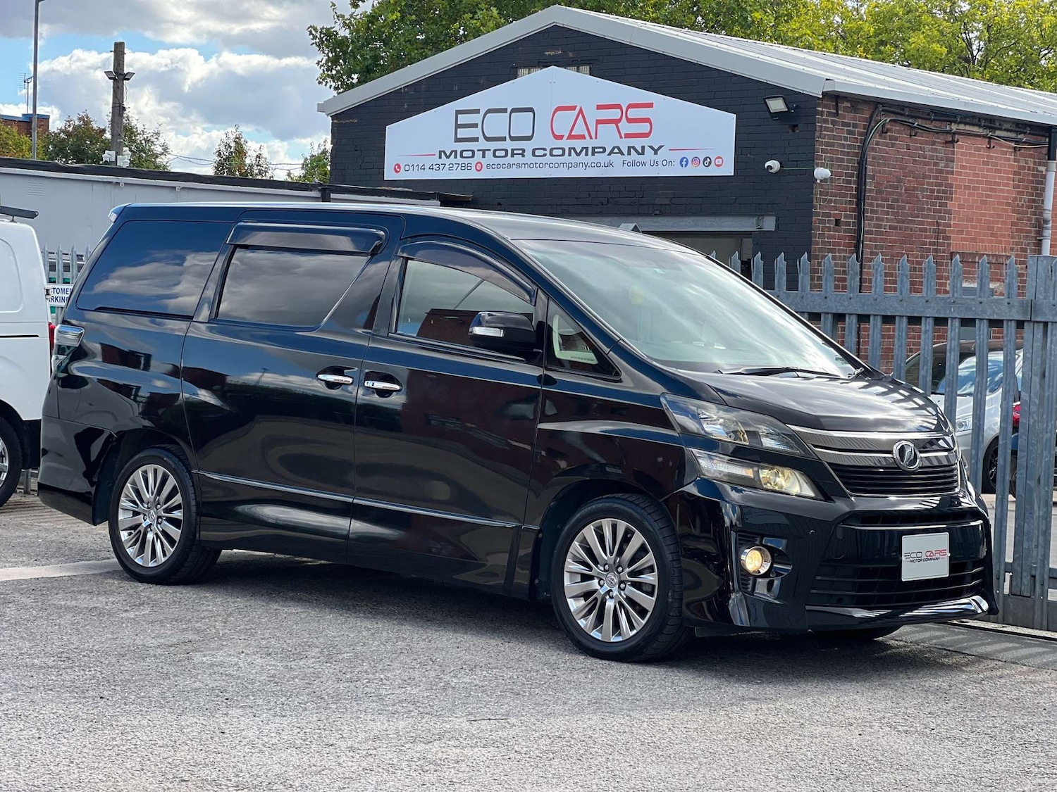 Used Toyota Vellfire 2014 for sale - 76313303: Photo 7