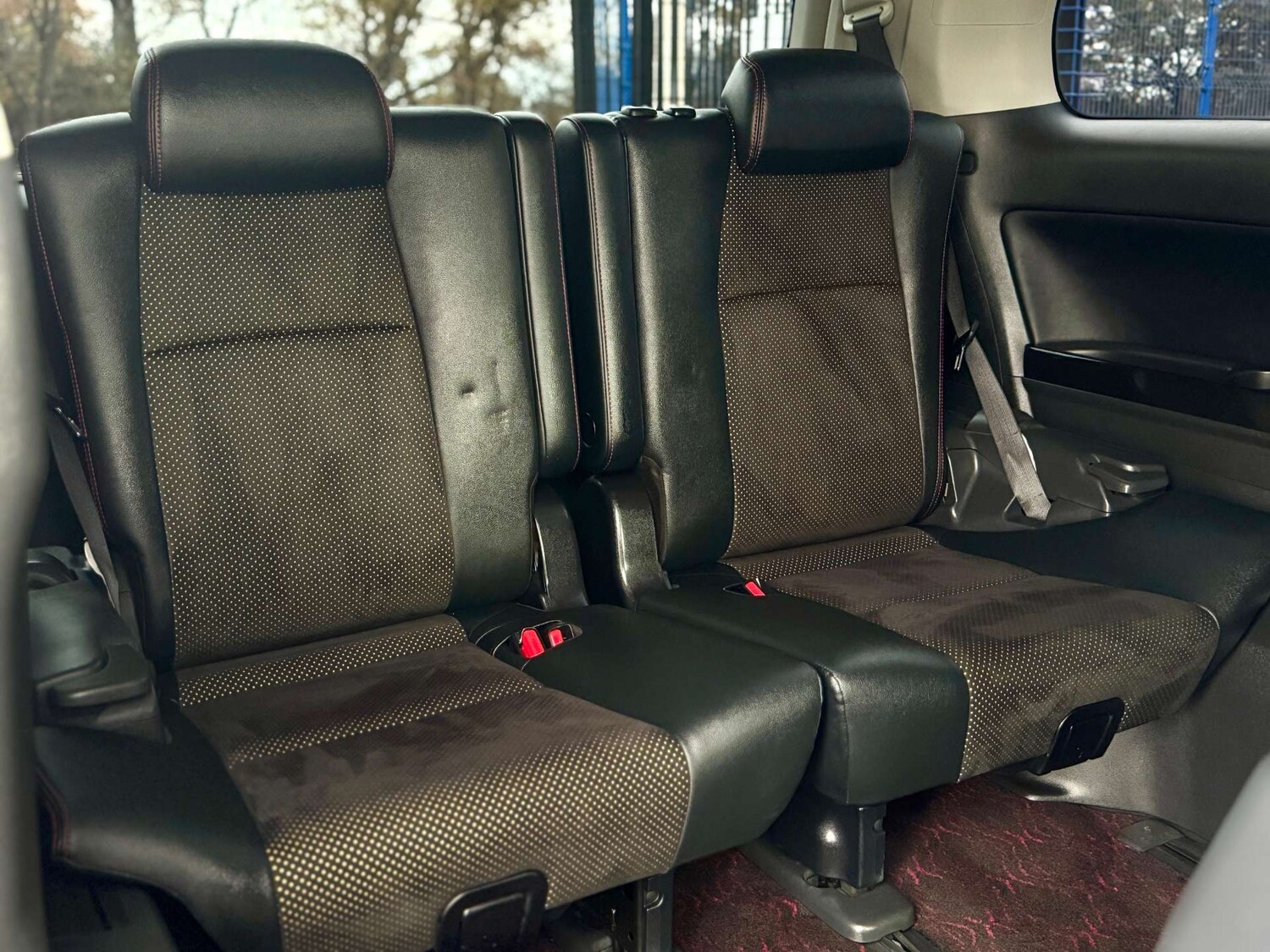 Used Toyota Vellfire 2014 for sale - 76313303: Photo 77