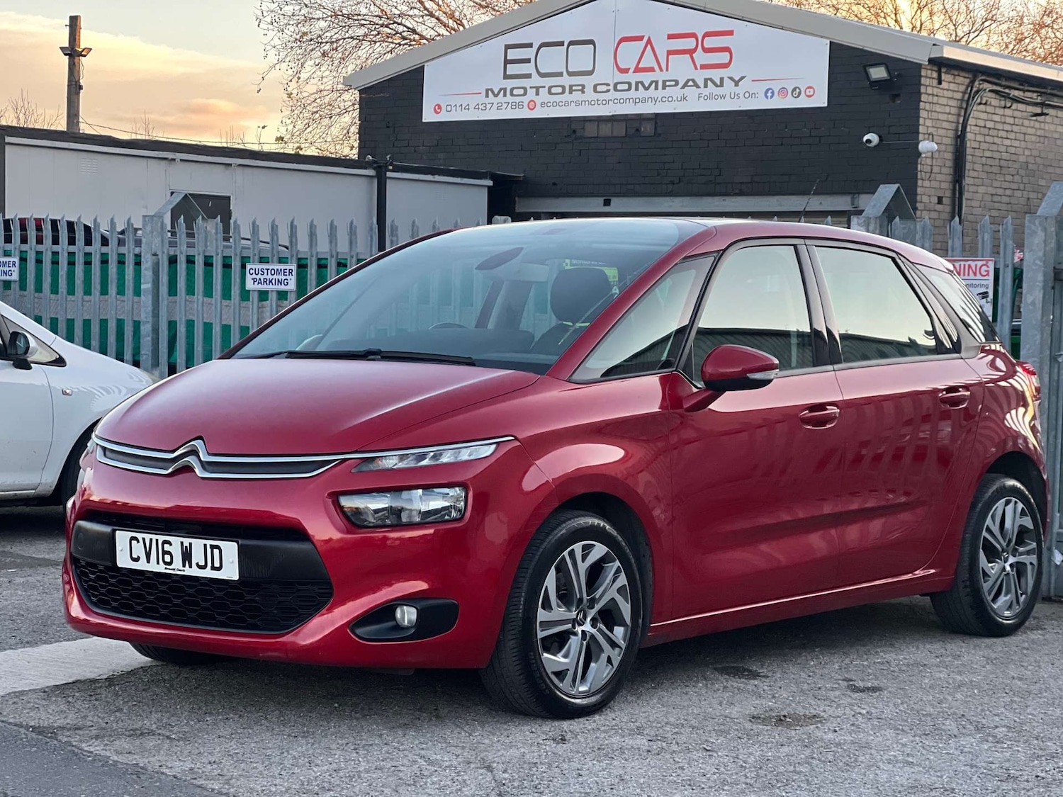 Used Citroen C4 Picasso 2016 for sale - 77003479: Photo 4