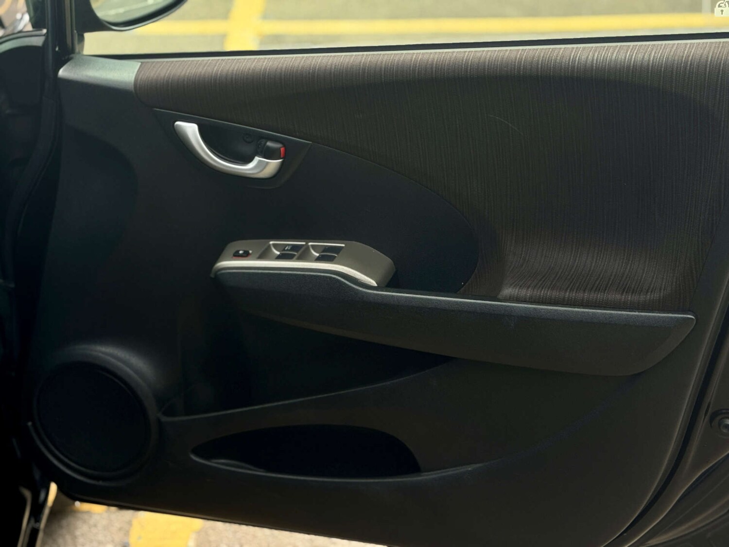 Used Honda Jazz 2013 for sale - 77712943: Photo 74