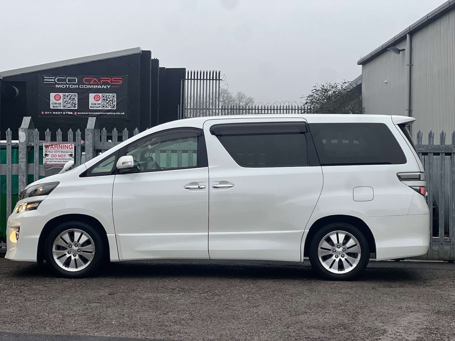 Used Toyota Vellfire 2014 for sale - 77437691: Photo 12