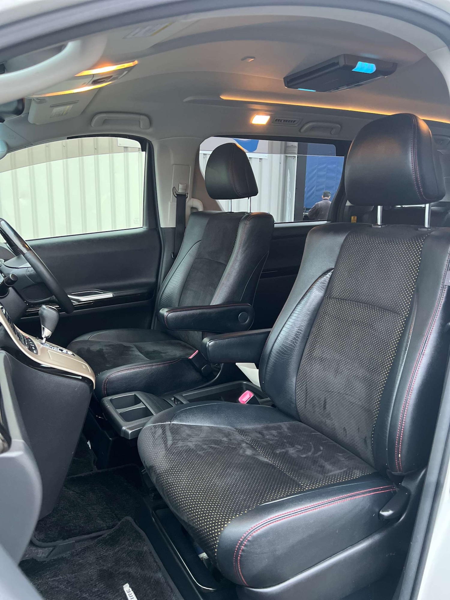 Used Toyota Vellfire 2014 for sale - 77437691: Photo 17