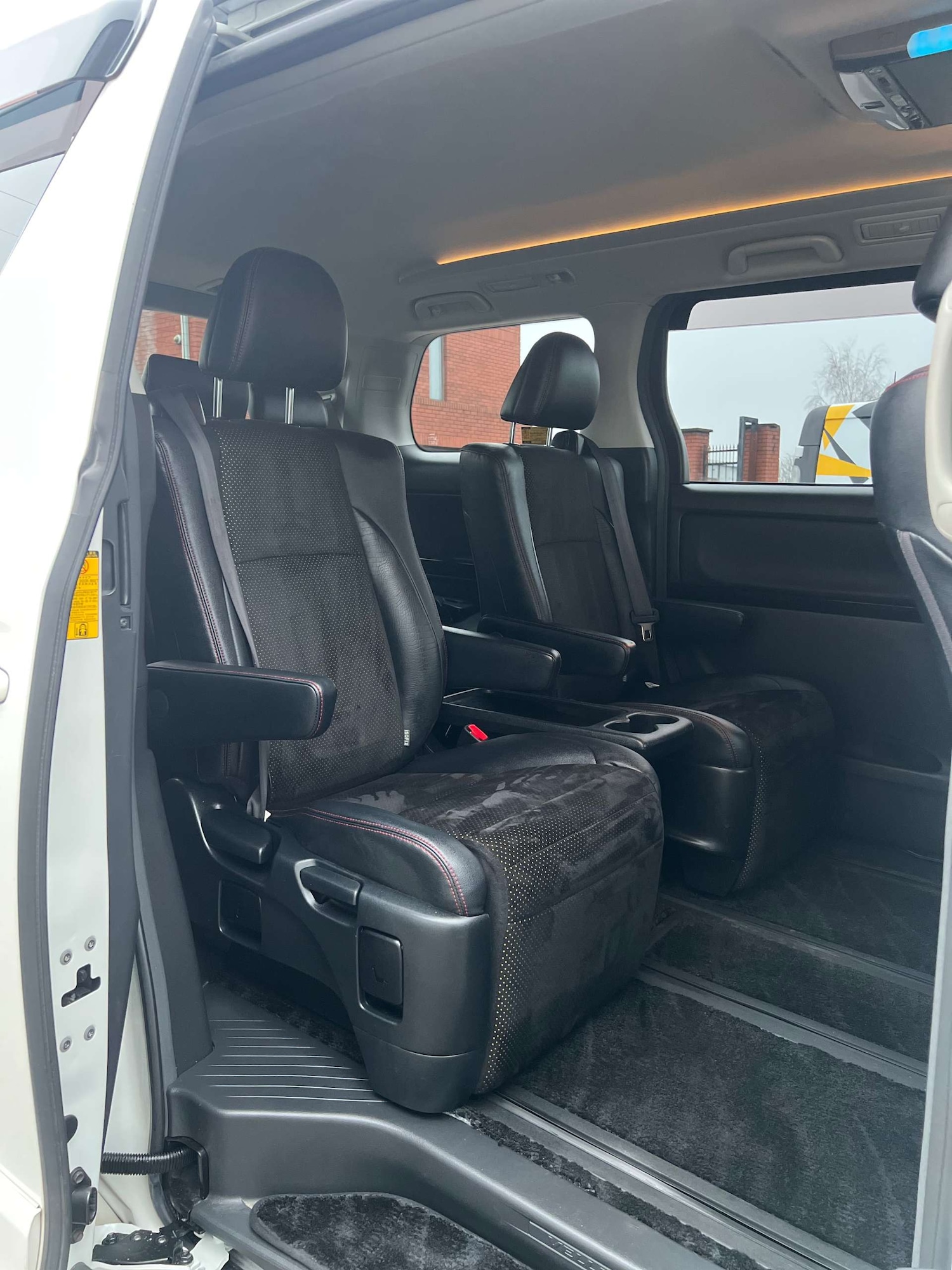 Used Toyota Vellfire 2014 for sale - 77437691: Photo 21