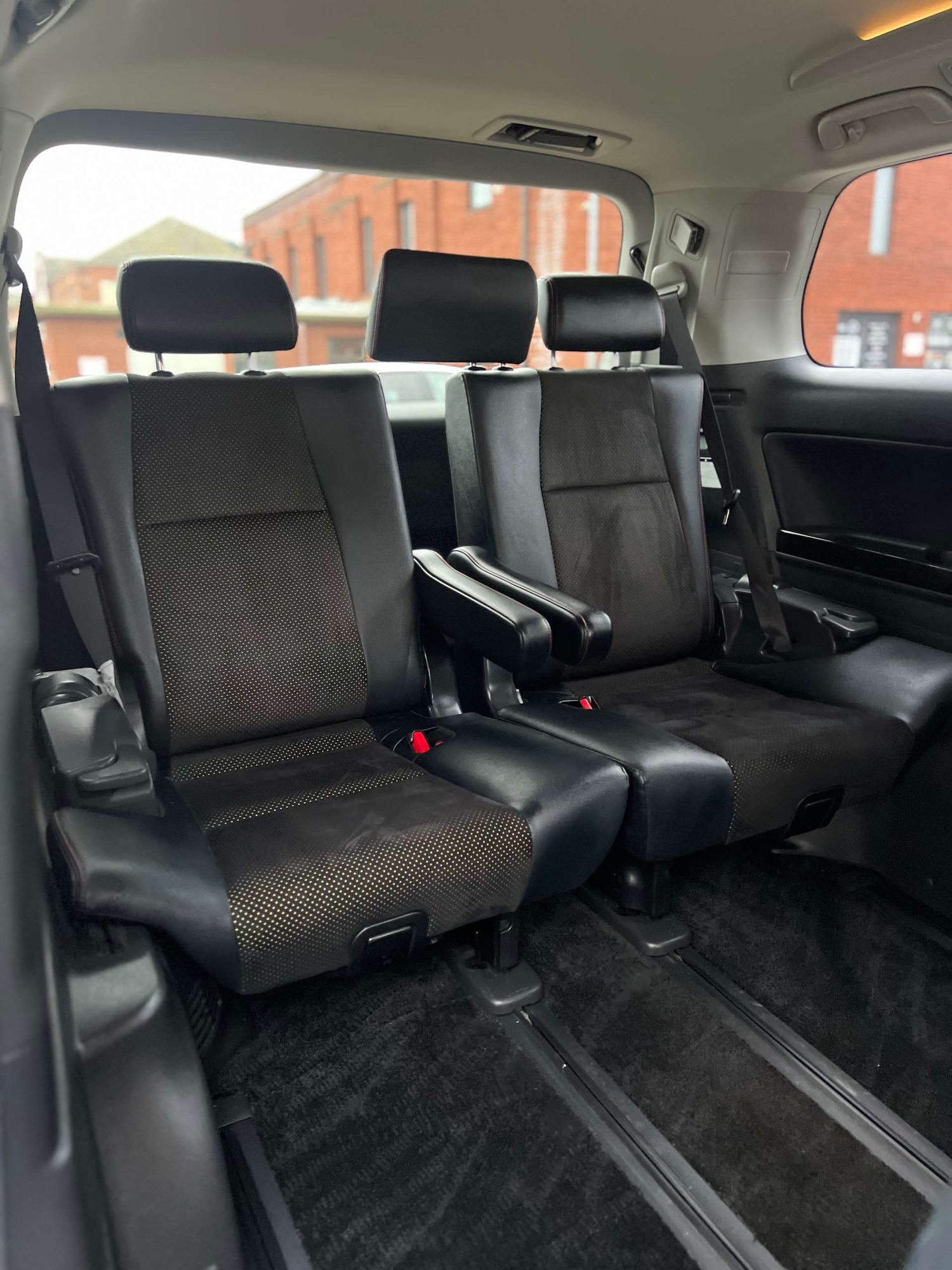 Used Toyota Vellfire 2014 for sale - 77437691: Photo 25