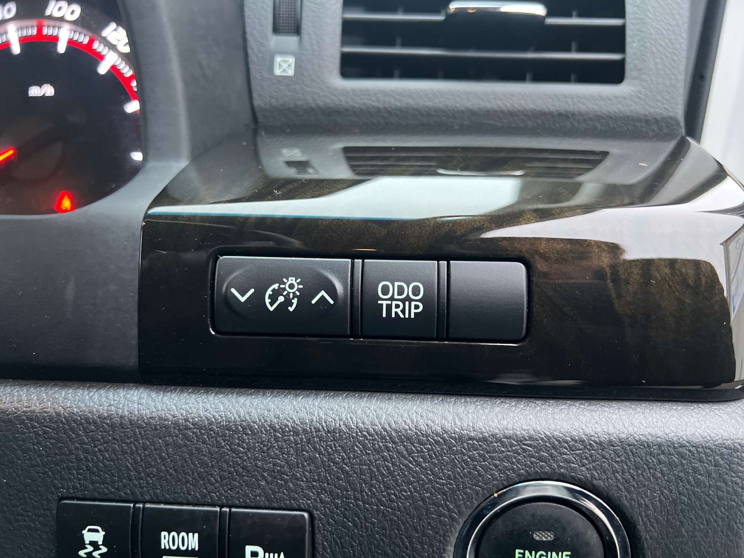 Used Toyota Vellfire 2014 for sale - 77437691: Photo 44