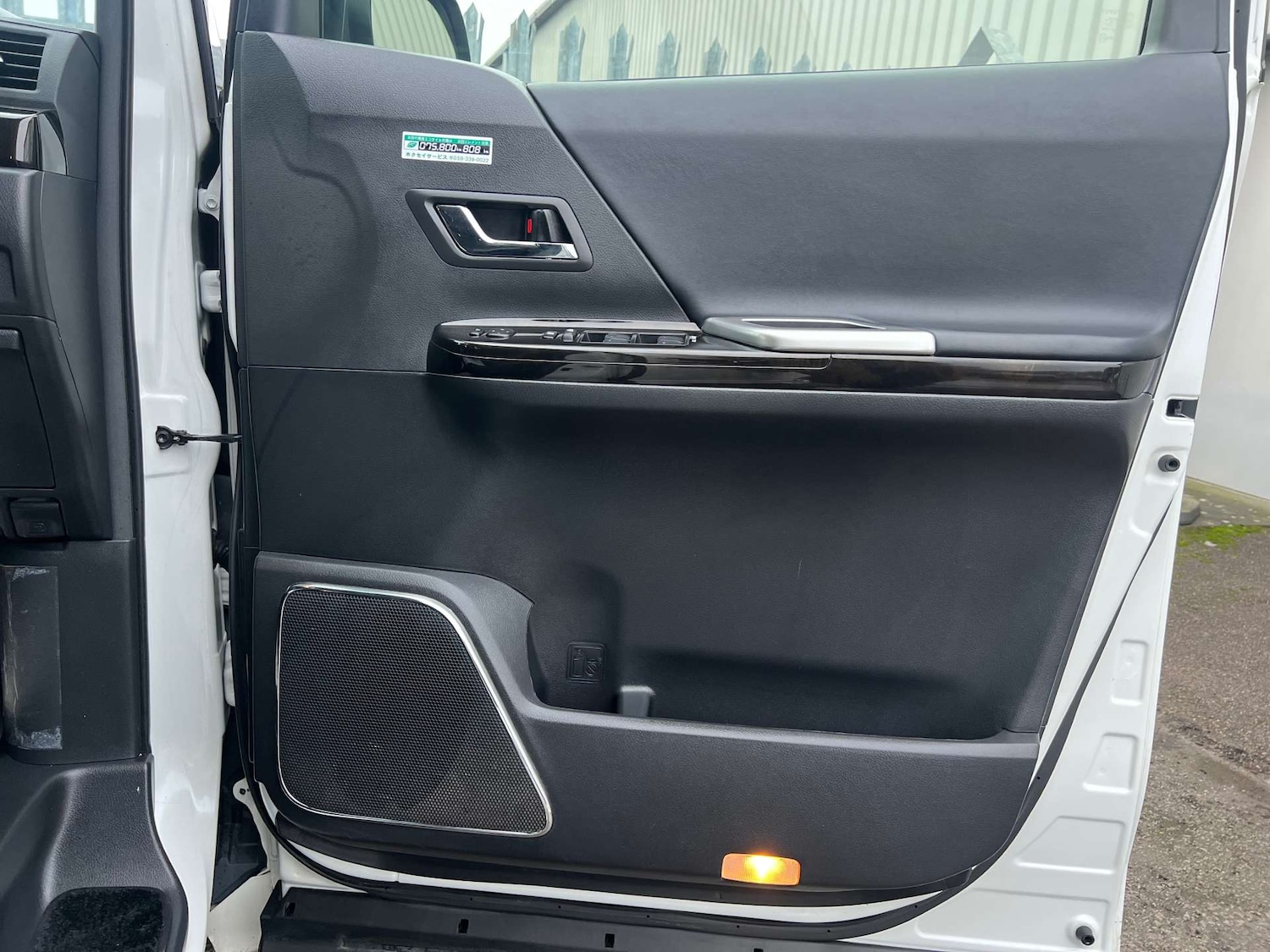 Used Toyota Vellfire 2014 for sale - 77437691: Photo 47