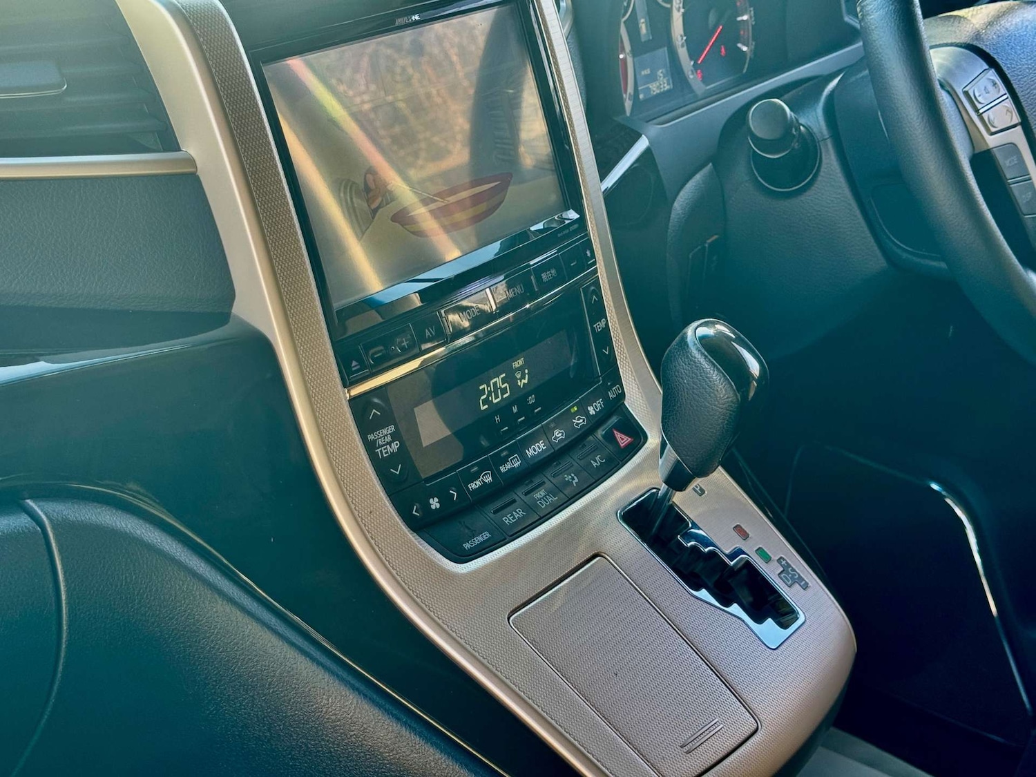 Used Toyota Vellfire 2014 for sale - 77437691: Photo 56