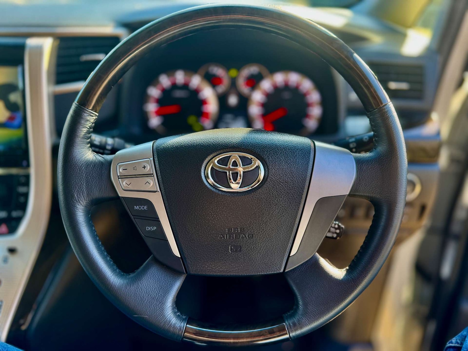 Used Toyota Vellfire 2014 for sale - 77437691: Photo 57