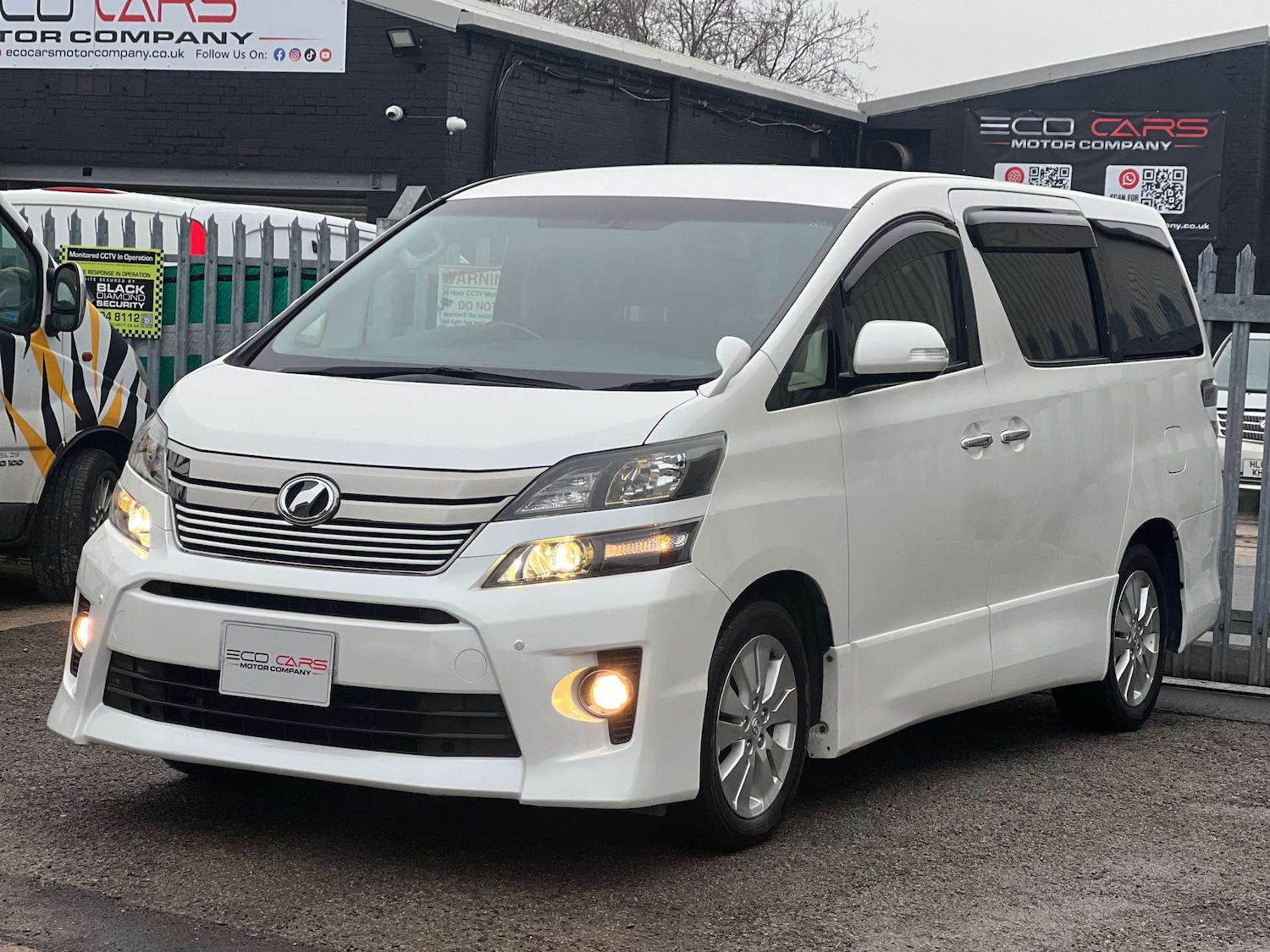 Used Toyota Vellfire 2014 for sale - 77437691: Photo 6