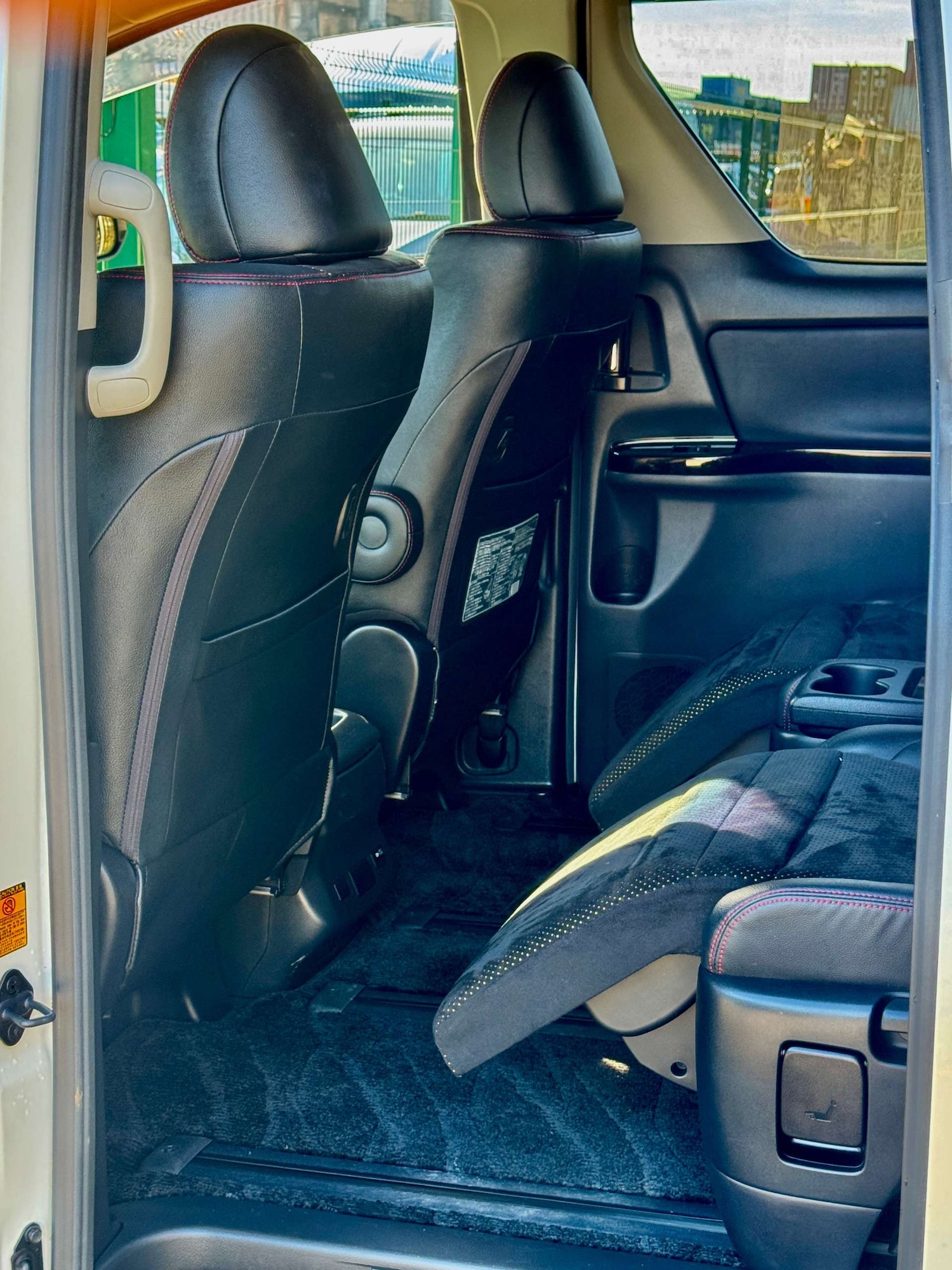 Used Toyota Vellfire 2014 for sale - 77437691: Photo 69