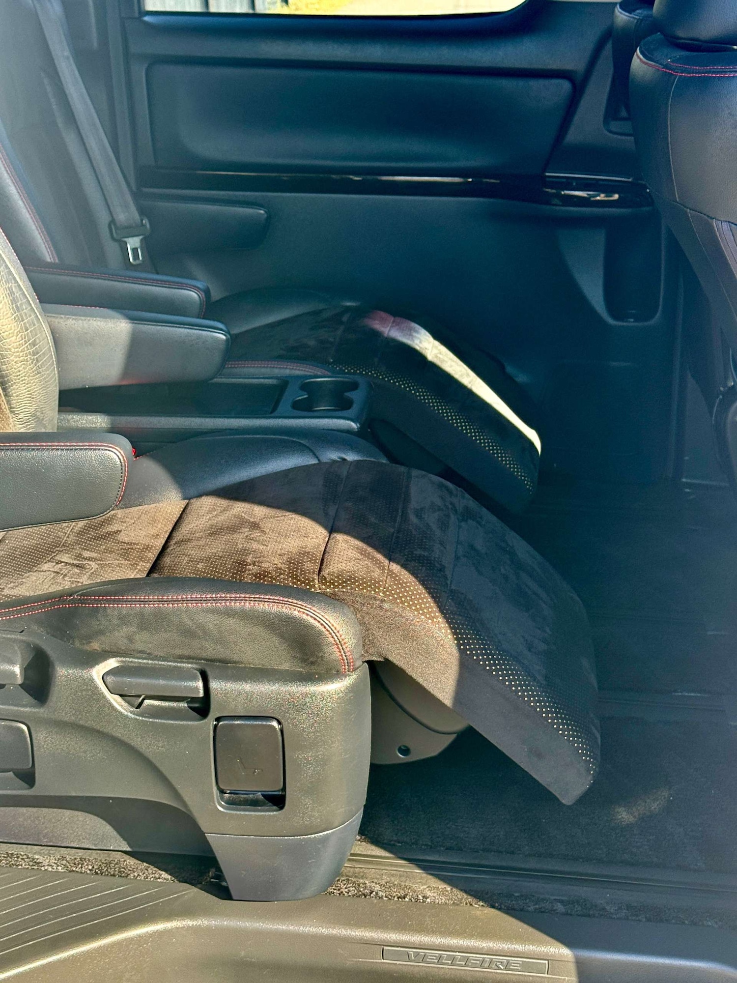 Used Toyota Vellfire 2014 for sale - 77437691: Photo 72