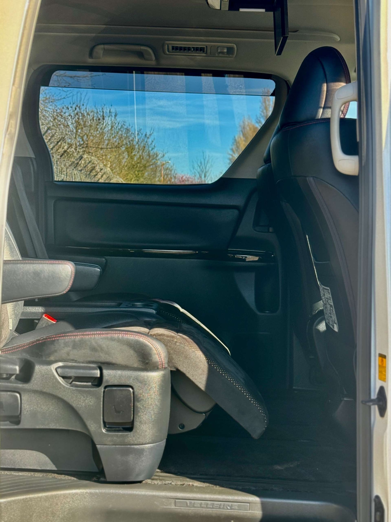 Used Toyota Vellfire 2014 for sale - 77437691: Photo 74