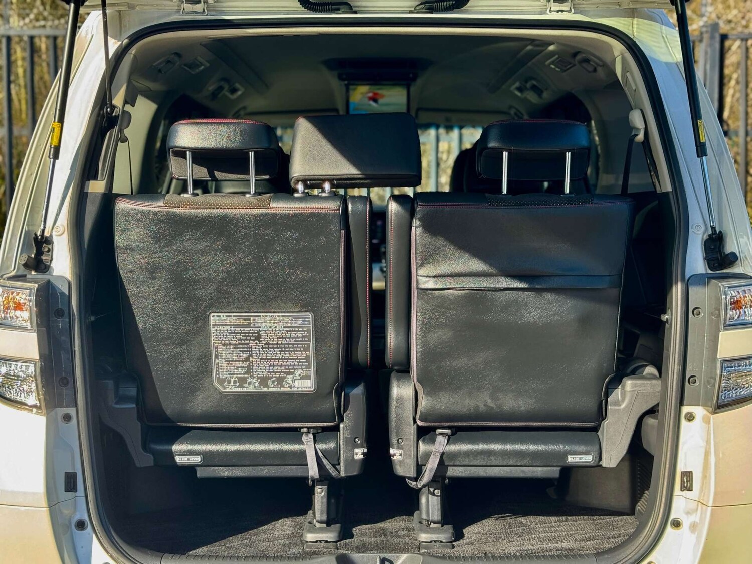 Used Toyota Vellfire 2014 for sale - 77437691: Photo 83