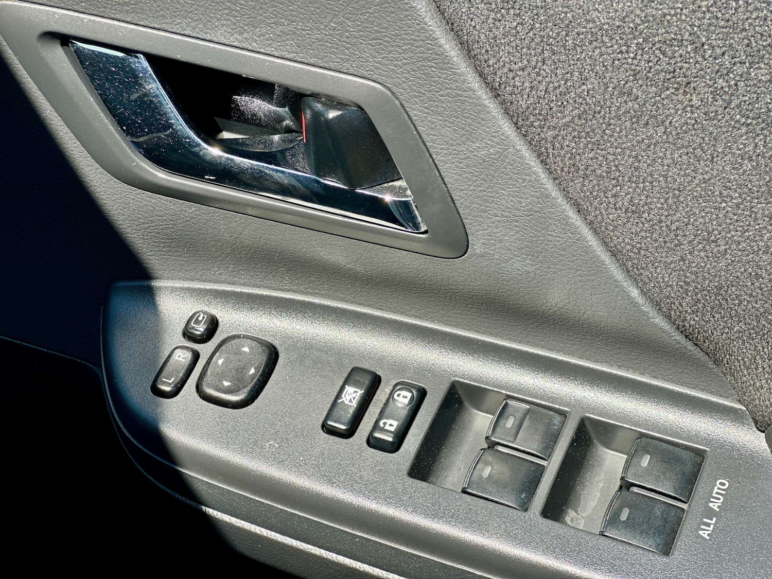 Used Toyota Vellfire 2025 for sale - 77003462: Photo 64